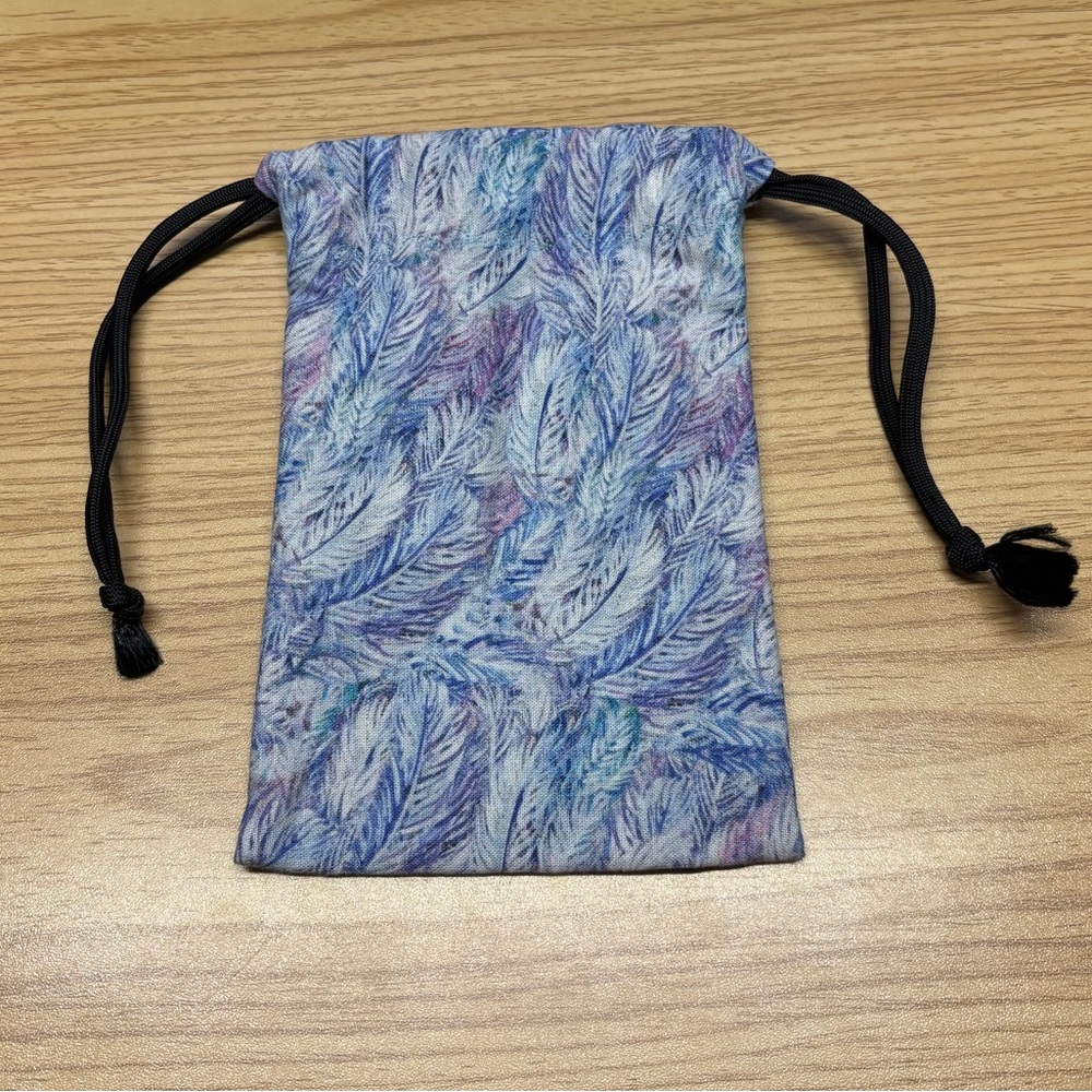 Feather Print Drawstring Pouch - Picture 2 of 3